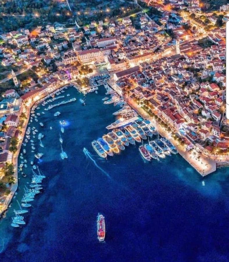Apartments Luci Hvar Town Buitenkant foto