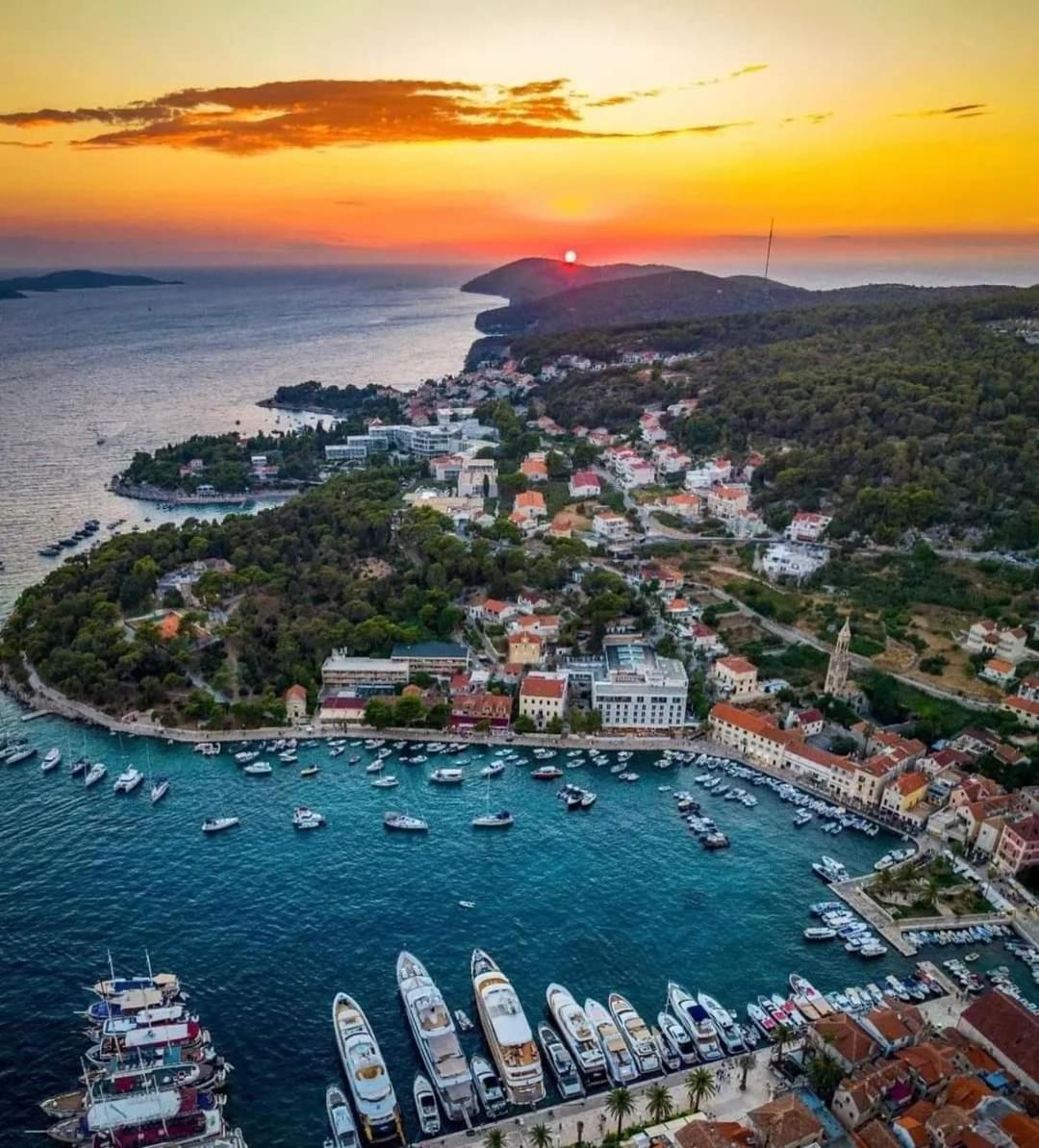 Apartments Luci Hvar Town Kamer foto